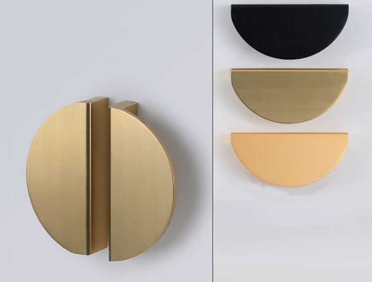 Möbelgriff Gozo – halbrunder dekorativer Griff in Gold, Champagner und Schwarz, erhältlich in 78 mm und 95 mm – egriffe.at