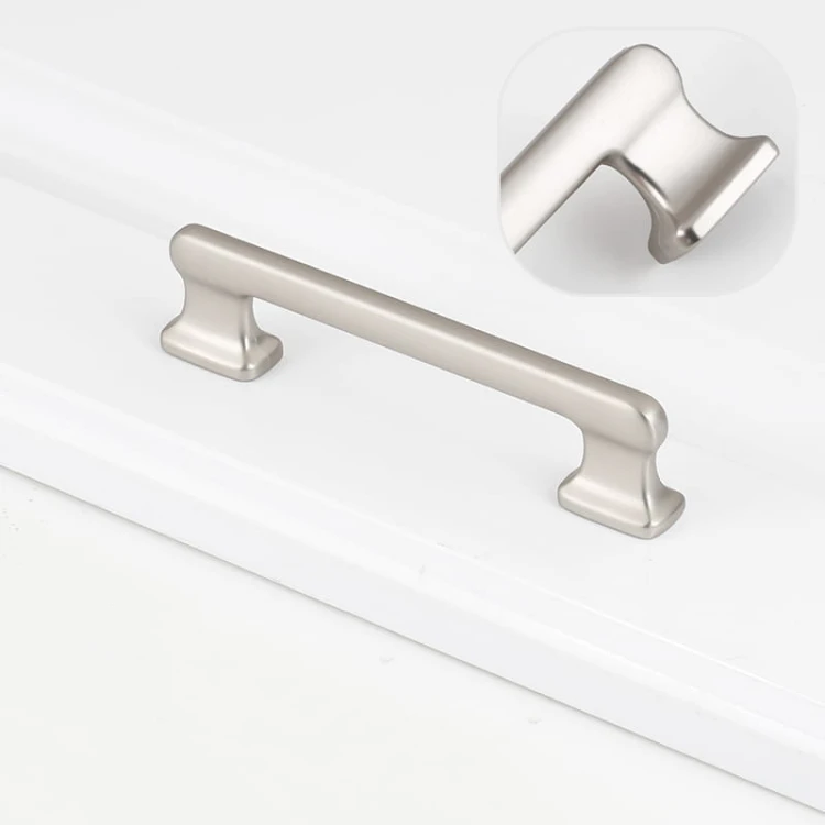 Maceo-Möbelgriff aus gebürstetem Nickel in der Größe 96 mm