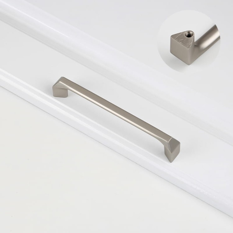 Langer, länglicher Beliz-Möbelgriff aus gebürstetem Nickel in der Größe 320 mm