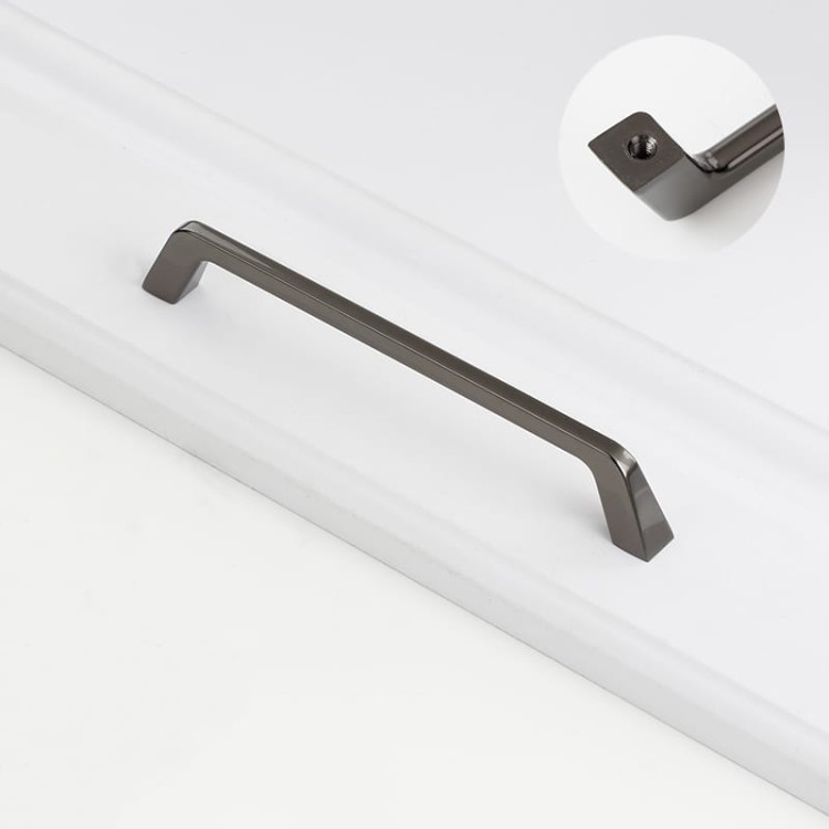 Möbelgriff Amarito – moderner Aufsatzgriff für Schränke und Schubladen in gebürstetem Gold, Schwarz, Perlgrau, gebürstetem Nickel, hellem Sandschwarz und Sandgold. Schlichter Küchengriff – egriffe.at.