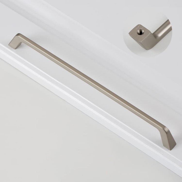 Langer Amarito-Möbelgriff aus gebürstetem Nickel, ideal für Schränke und Garderoben