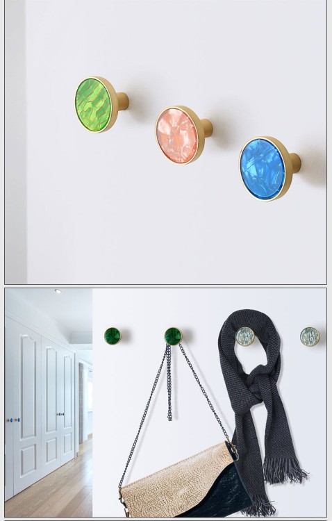 Möbelknopf Santa – farbige runde Knöpfe mit goldenem Rand für Schränke und Kommoden, dekorative Möbelgriffe, erhältlich im Shop egriffe.at