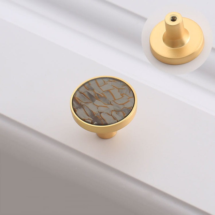 Möbelknopf Santa – farbige runde Knöpfe mit goldenem Rand für Schränke und Kommoden, dekorative Möbelgriffe, erhältlich im Shop egriffe.at