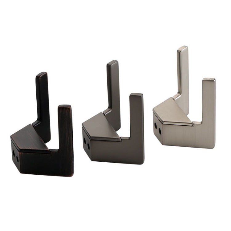 Wandhaken Martin – moderner doppelter Wandhaken für Bad und Flur, Aluminiumhaken in Schwarz, Mattbraun, gebürstetem Nickel, Perlgrau, gebürstetem Gold und ORB, erhältlich im Shop egriffe.at