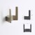Wandhaken Martin – moderner doppelter Wandhaken für Bad und Flur, Aluminiumhaken in Schwarz, Mattbraun, gebürstetem Nickel, Perlgrau, gebürstetem Gold und ORB, erhältlich im Shop egriffe.at