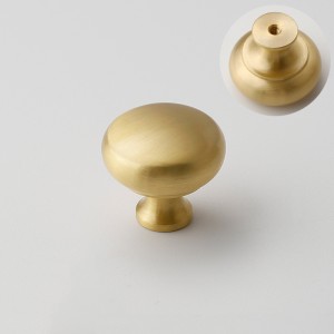 Gałka meblowa Palma mosiądz – elegancka, klasyczna gałka do mebli z litego mosiądzu w kolorze mosiężnym, dostępna w rozmiarach 25 i 30 mm, idealna do kuchni, łazienki, komód, szuflad i szaf – euchwyty.pl.