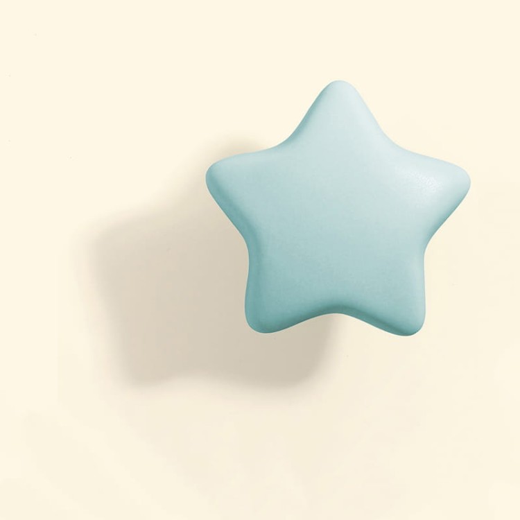 Kindermöbelgriff Misia in Form eines pastellfarbenen Sterns, ideal für Kommoden, Schränke und Schubladen im Kinderzimmer. Farben: Rosa, Grün, Weiß und Blau. Märchenhaft-modernes Design, Montageschrauben im Set.
