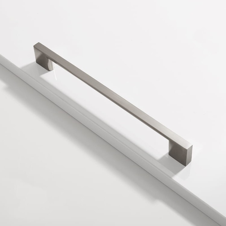 Möbelgriff Anto – klassischer kantiger Frontmontage-Griff in Schwarz, gebürstetem Nickel, Sandgold und glänzendem Chrom. Größen 128–320 mm, ideal für Küche, Bad, Schränke, Kommoden und Schubladen.