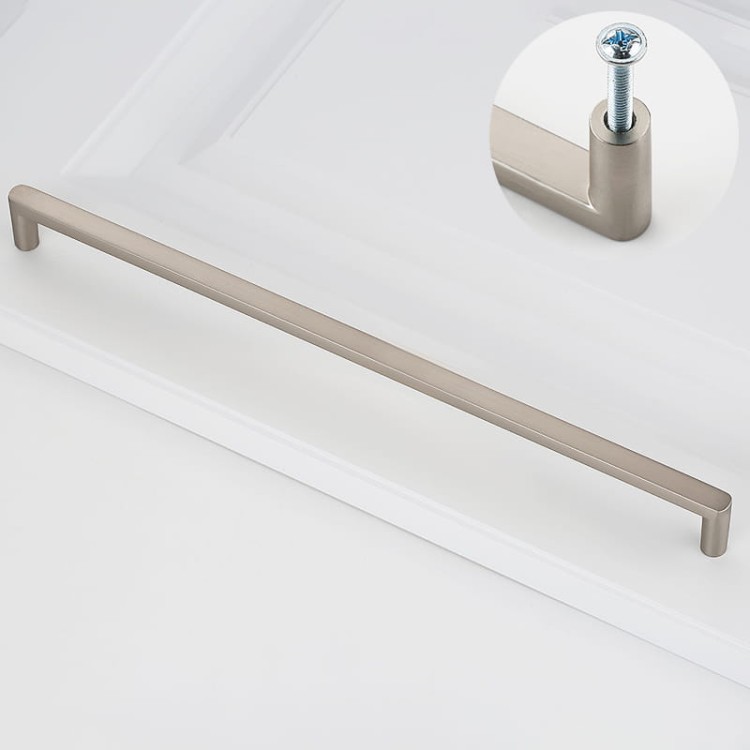 Möbelgriff Vega – moderner minimalistischer Griff in Schwarz, gebürstetem Gold, gebürstetem Nickel und Perlgrau. Größen 128–256 mm, ideal für Küche, Kommoden, Schränke, Garderobe und Bad.